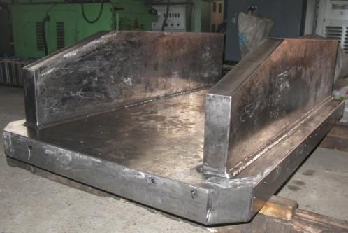 振動時(shí)效消除應(yīng)力對工件的影響