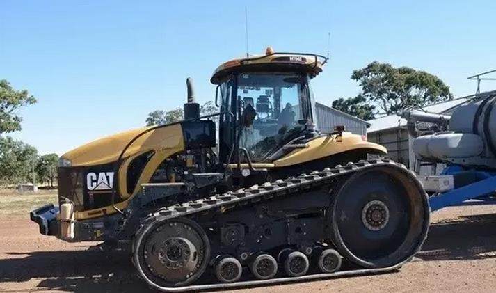 履帶拖拉機(jī)車架大梁振動時效去應(yīng)力效果分析