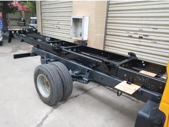 載貨車輛車架強度分析和應力測試試驗